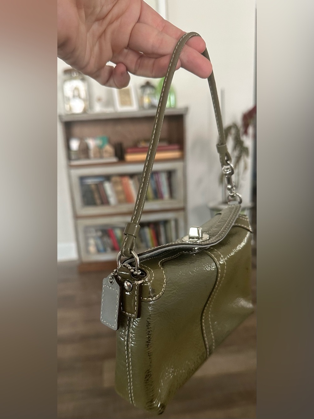 Vintage coach green patent leather pouch/ wristlet - Picture 2 of 15